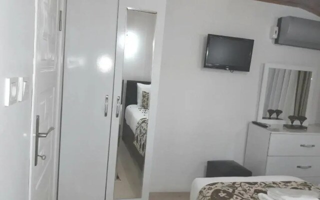 Golden Life Apart Otel