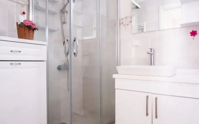 Central Flat Near Trendy Attractions in Kadikoy