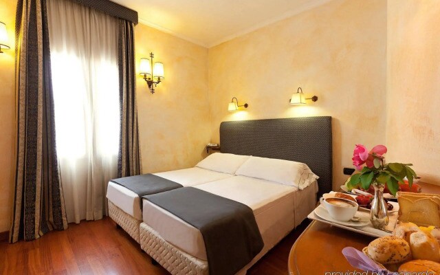 La Fenice Hotel