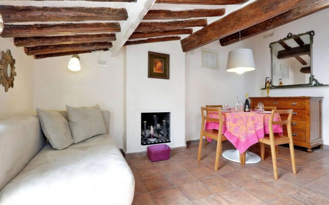 Trevi Fountain apartments