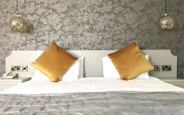 Expanse Hotel