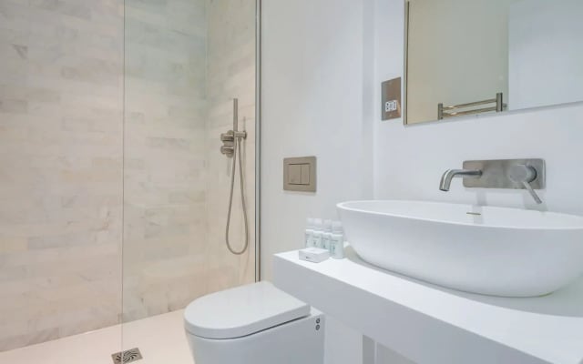 Lillie Road Residence B