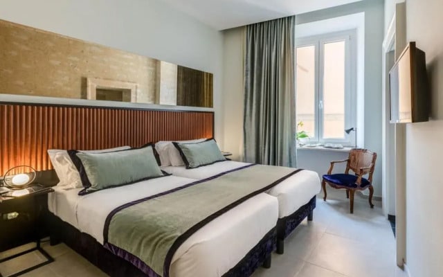 Adrianus Hotel