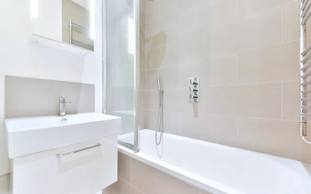 NEW Sleek and Smart 2BD Flat in Fulham/Chelsea
