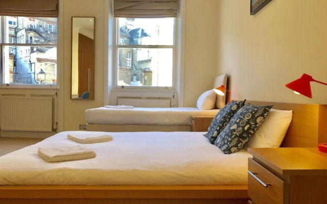 Buckingham Palace View Apartment