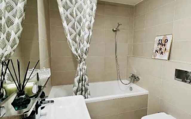 White Pearl Studio with parking in Holešovice