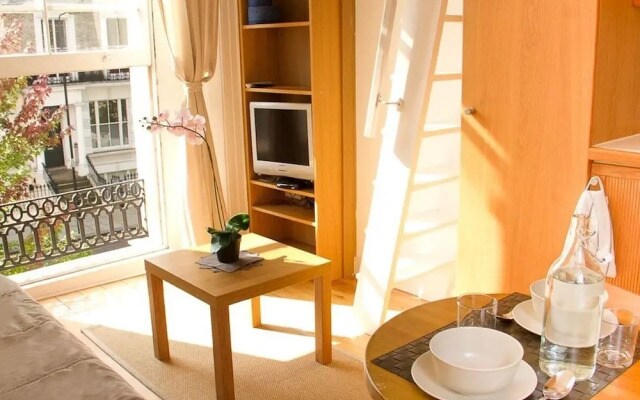 Irwin Apartments at Notting Hill