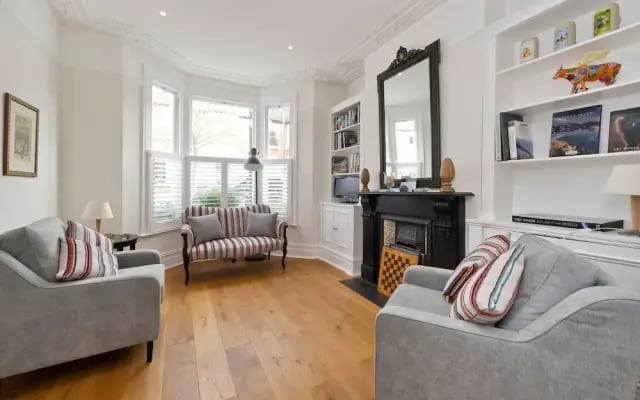 Spacious 4bed Home Battersea