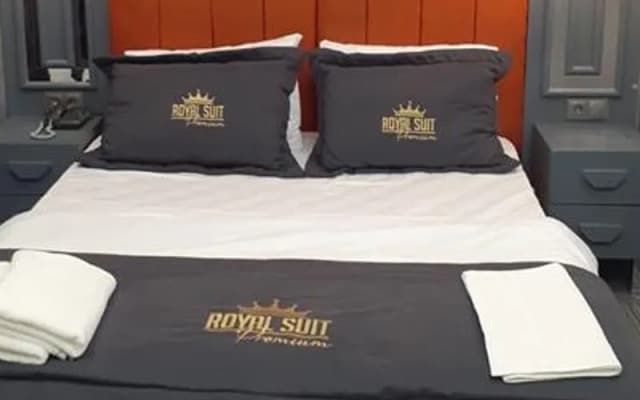 Royal Premium Suit