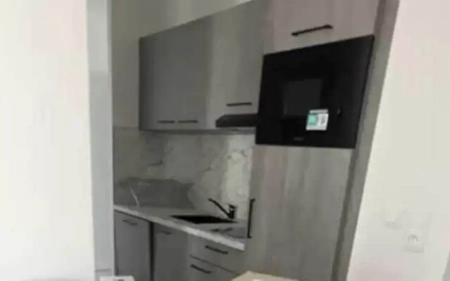 Elegant Appt - 2bdr/6p - Near Paris & La Defense