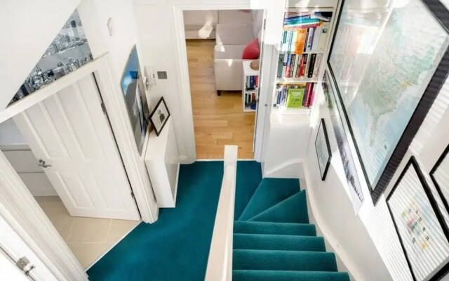 Bright &modern 2bed Apt,w/terrace nr Brixton