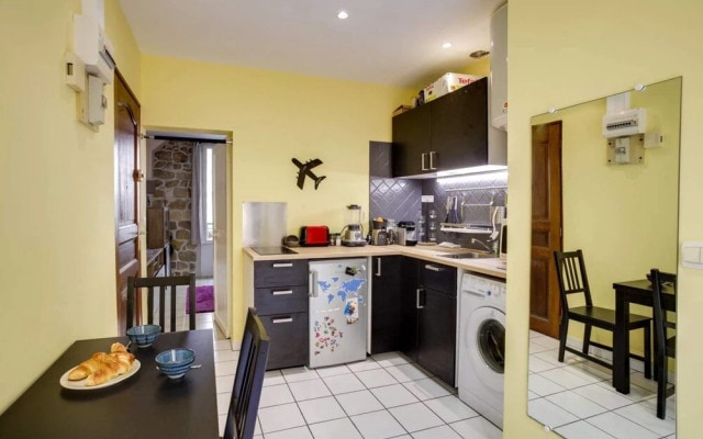 Tranquil Abode With Private Terrace in the 15th Arrondissement