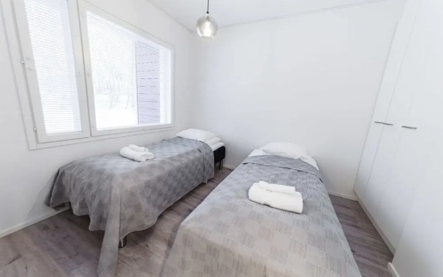 SSA Spot spacy 2-room apt ID 5003B2