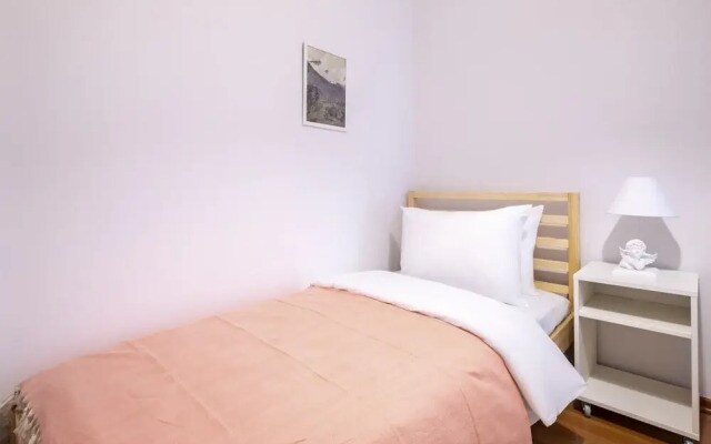 Centrally Located Sleek and Modern Flat in Sisli