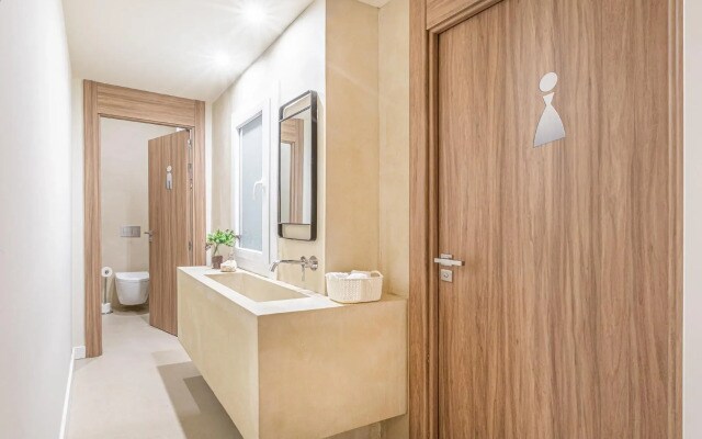 Casa Lirio by Blossom Hotels