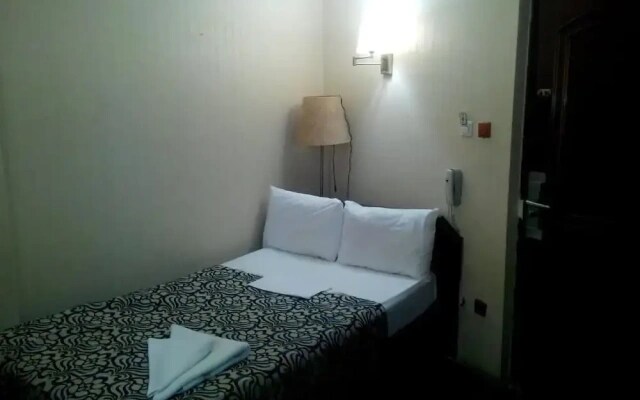 Hotel Red Rose