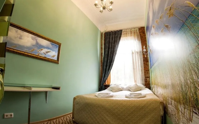 Отель Амплуа