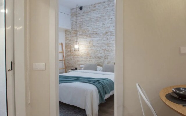 Vicens Gem Private Terrace HS Wi-fi in Gracia by Myrentalhost