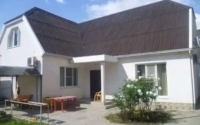 Gnom Guest House