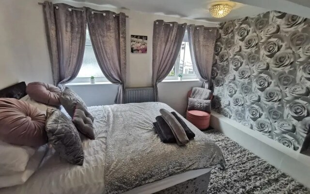 2-bed House in Macclesfield Cheshire