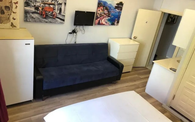 Banana Suite