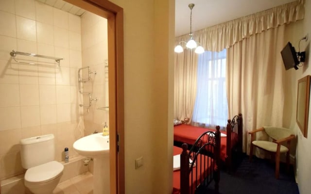 ArtBaza Hotel