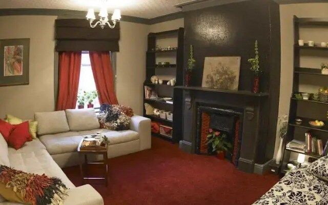 Halcyon Apartment