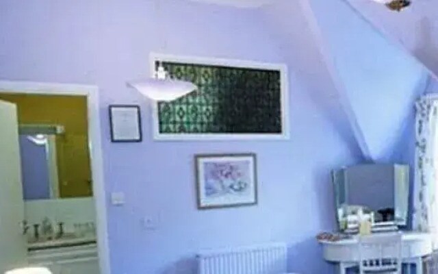 Elm Crest Guesthouse
