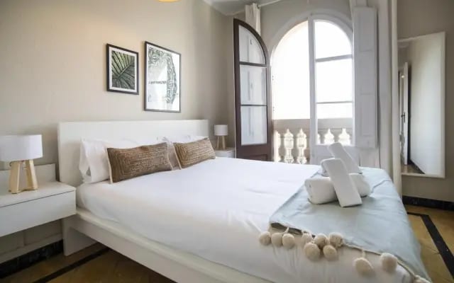 63PAR275- Sunny apartment in Paralel