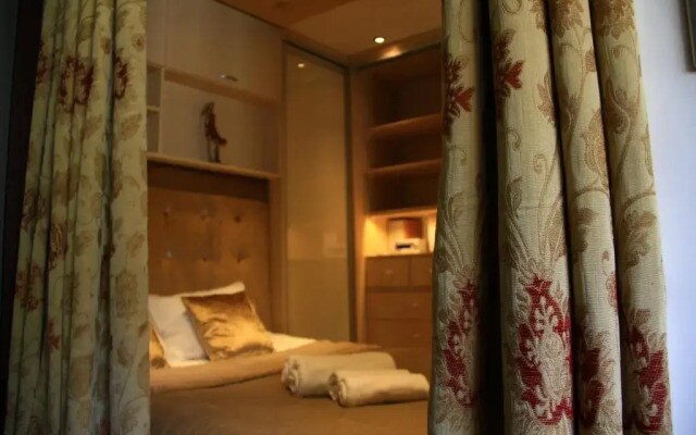 Old Muranow Apartment by WarsawResidence Group