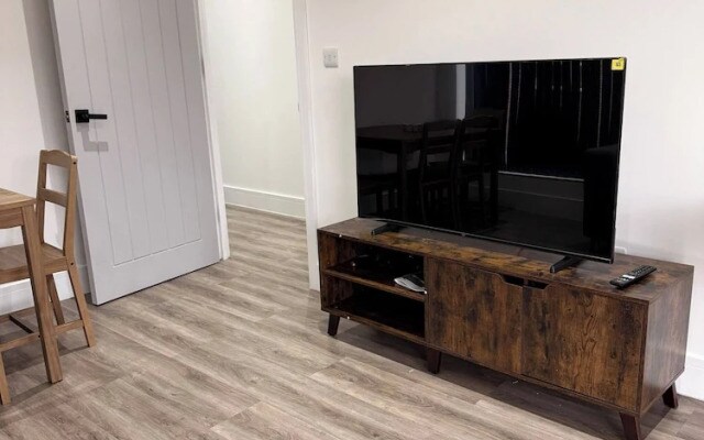 London 1 bed Luxe Flat Ilford Beautiful