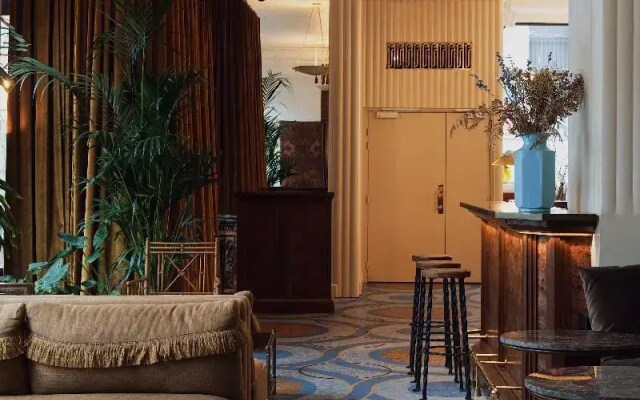 Hôtel Rochechouart, a Member of Design Hotels – Orso Hotel