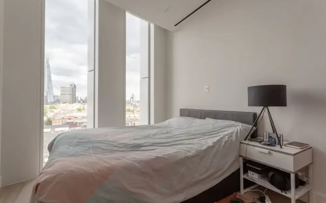 Modern 2 Bedroom Flat With a Stunning View