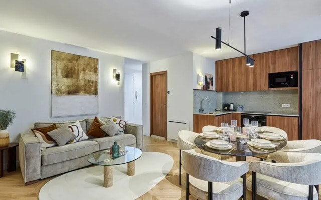 Magnificent Apartment With AC - Center of Paris