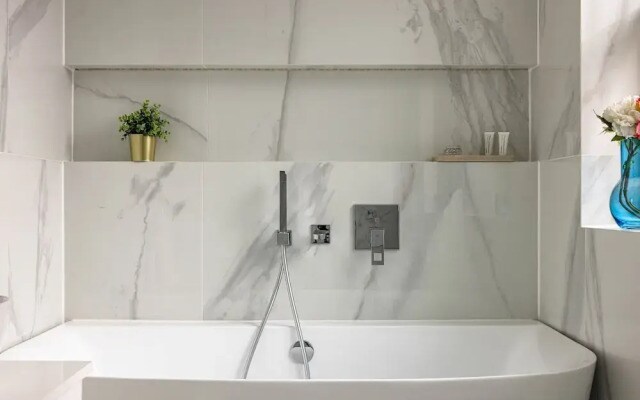 3-bdr Stunning LUX Villa Parking Central London