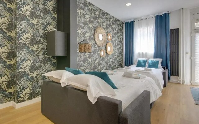 195-Suite Royal in Paris