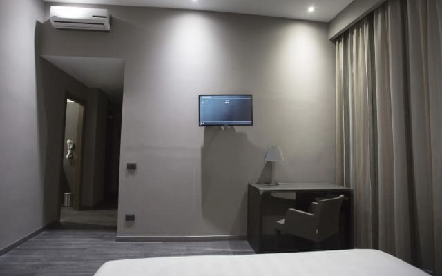 9V9 Hotel