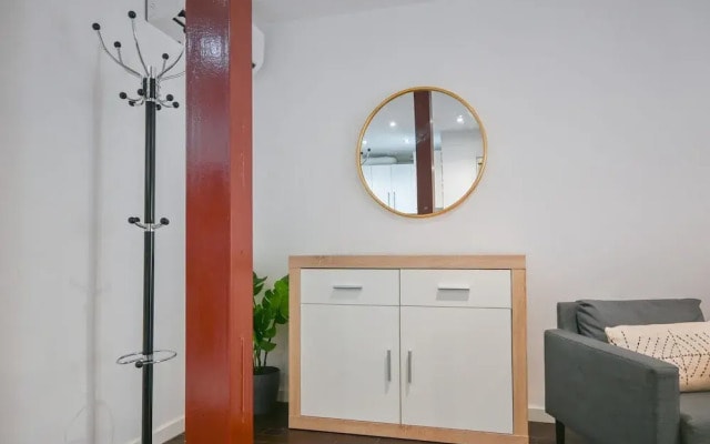 M Sen1692 Amplio Apartamento con Balc n en Calle
