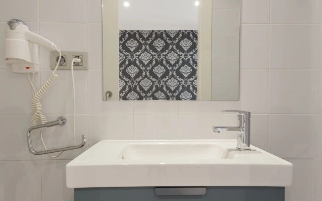 Liceu Apartments by gaiarooms