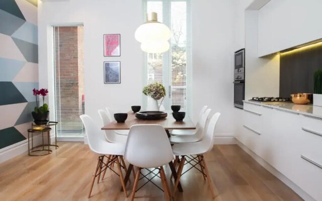 STUNNING Brand New Apartment