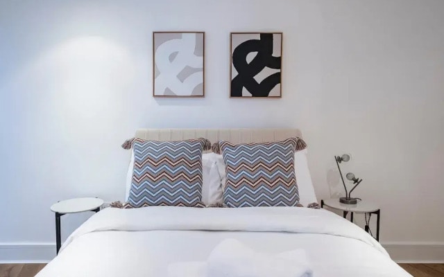 The Urban Minimalist- Notting Hill 2 Bed