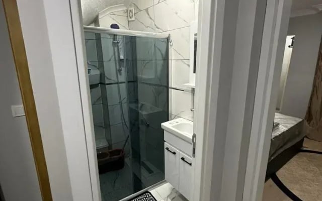 Comfy Flat with Balcony in Esenler