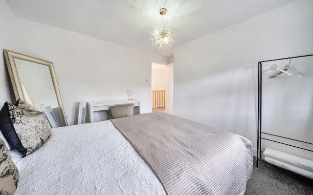 2 Bed Apartment Sleeps 3 -smart Tv -private Garden