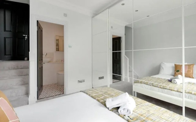 Modern and Bright Highgate Gem