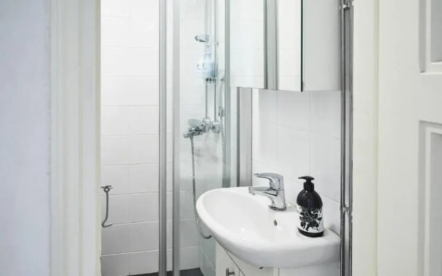 Small Studio Apartment nearby city centre