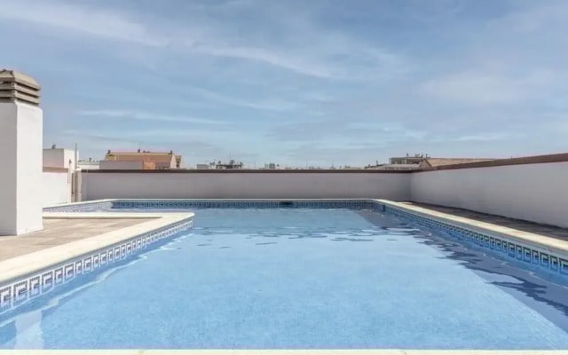 Beraldi - 1 Bedroom and Shared Pool in Trafalgar
