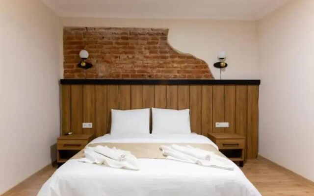 La Pera Suites