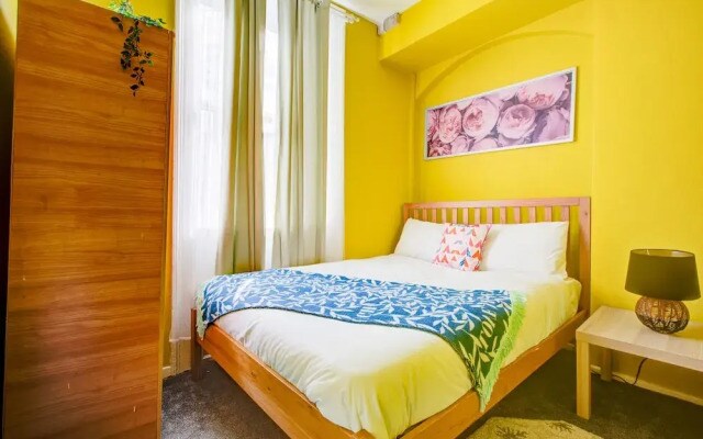 Inviting 2-bed Budget Apartment in London