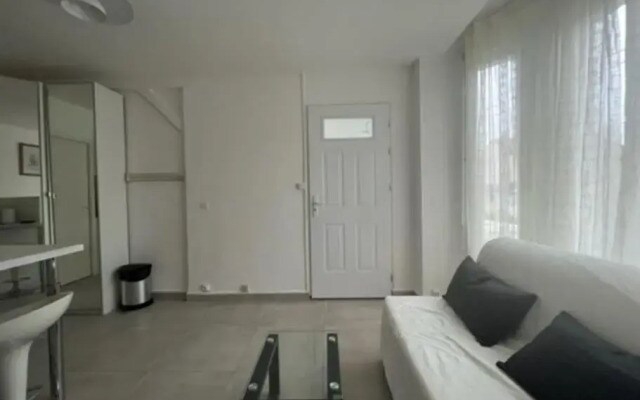 Bel appartement entre Paris et Disneyland - proche centrex