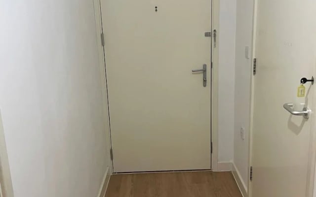 2 Bed-sleeps4-parking-balcony-nearcitycentre